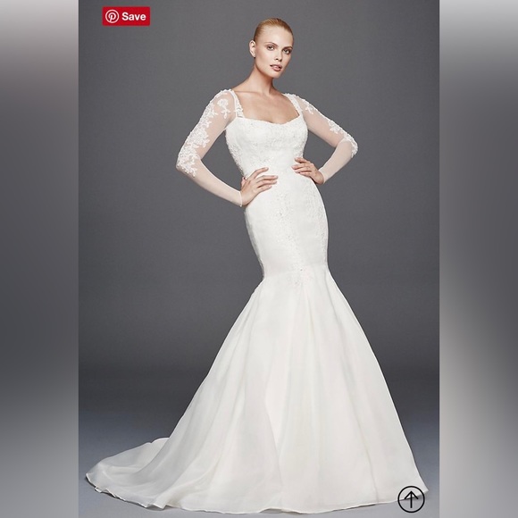 DAVID'S BRIDAL SLEEVE WEDDING DRESS - Picture 1 of 12